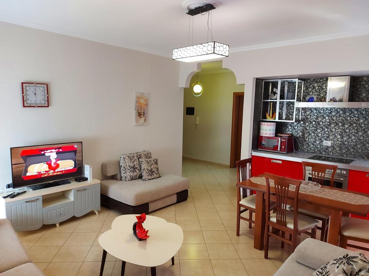 Bral Apartments 8 Two-Bedroom Beachfront ドゥラス エクステリア 写真