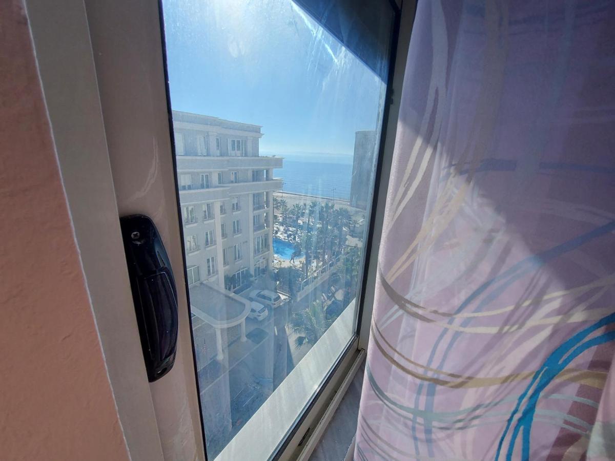 Bral Apartments 8 Two-Bedroom Beachfront ドゥラス エクステリア 写真