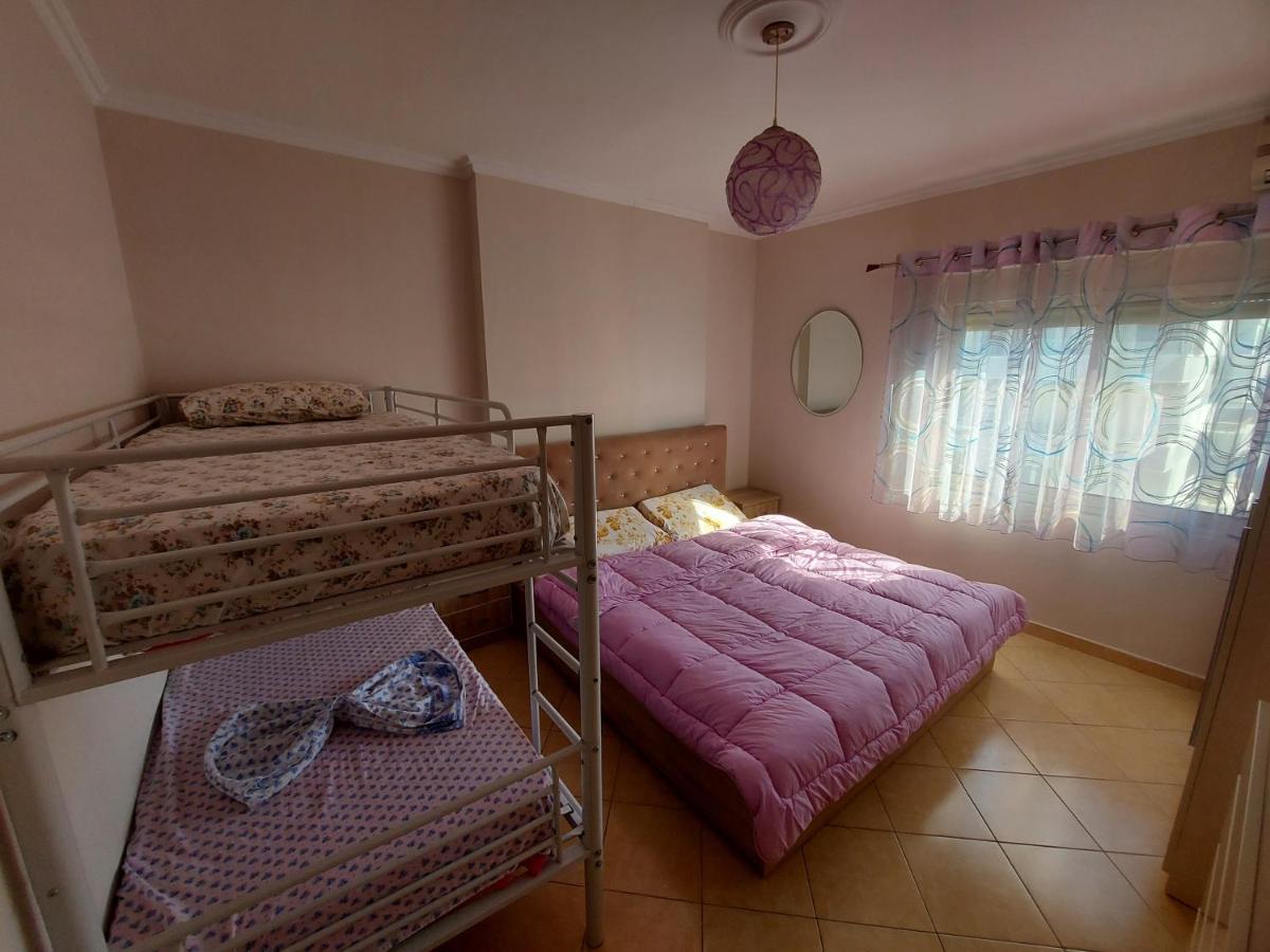 Bral Apartments 8 Two-Bedroom Beachfront ドゥラス エクステリア 写真