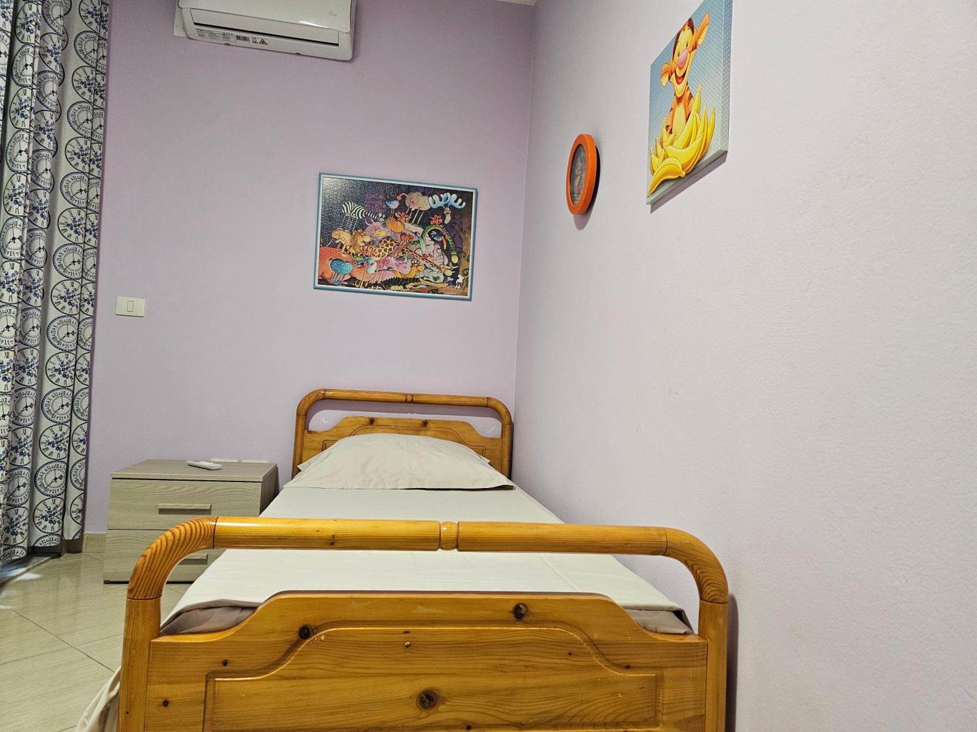 Bral Apartments 8 Two-Bedroom Beachfront ドゥラス エクステリア 写真