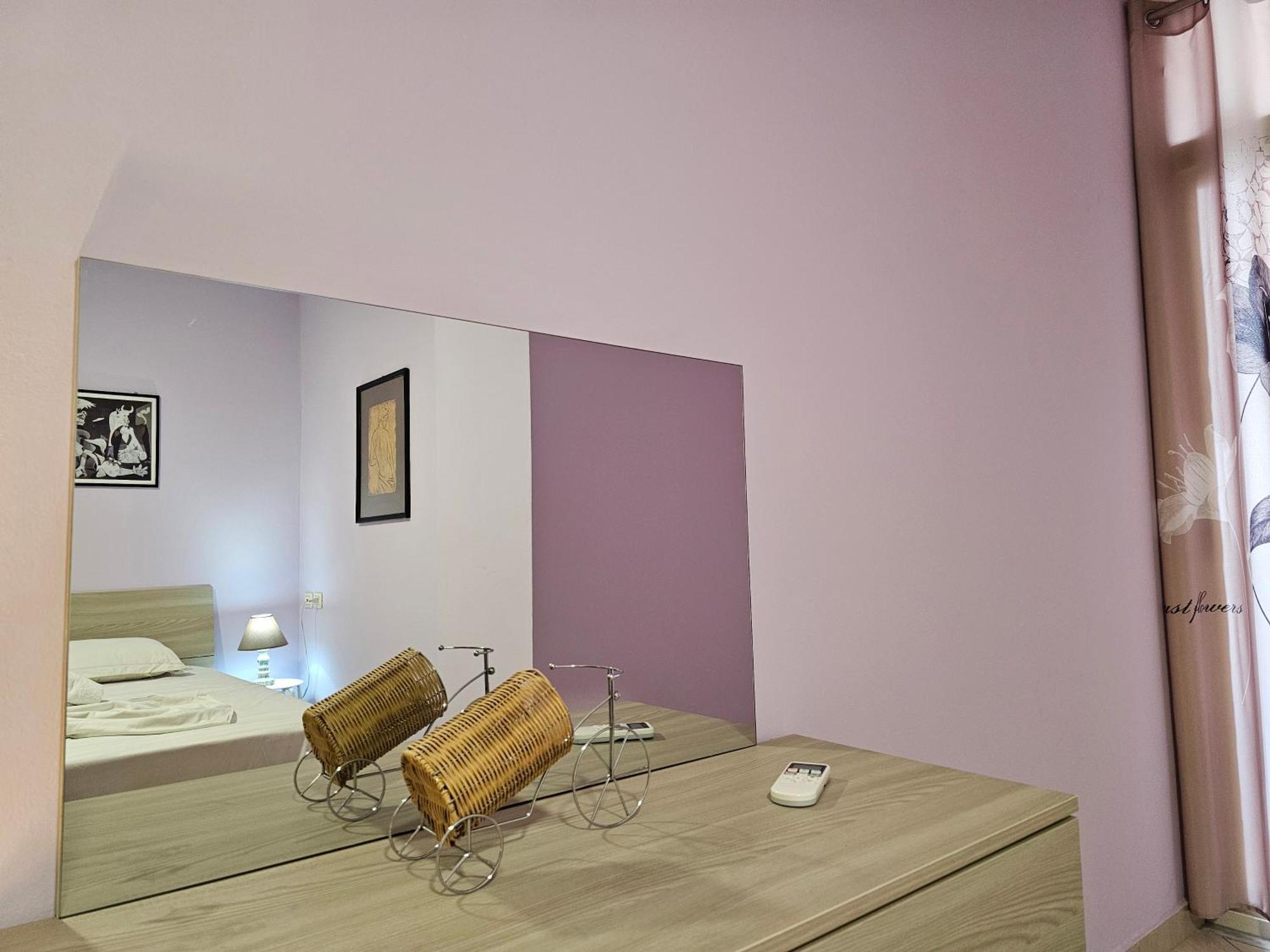 Bral Apartments 8 Two-Bedroom Beachfront ドゥラス エクステリア 写真