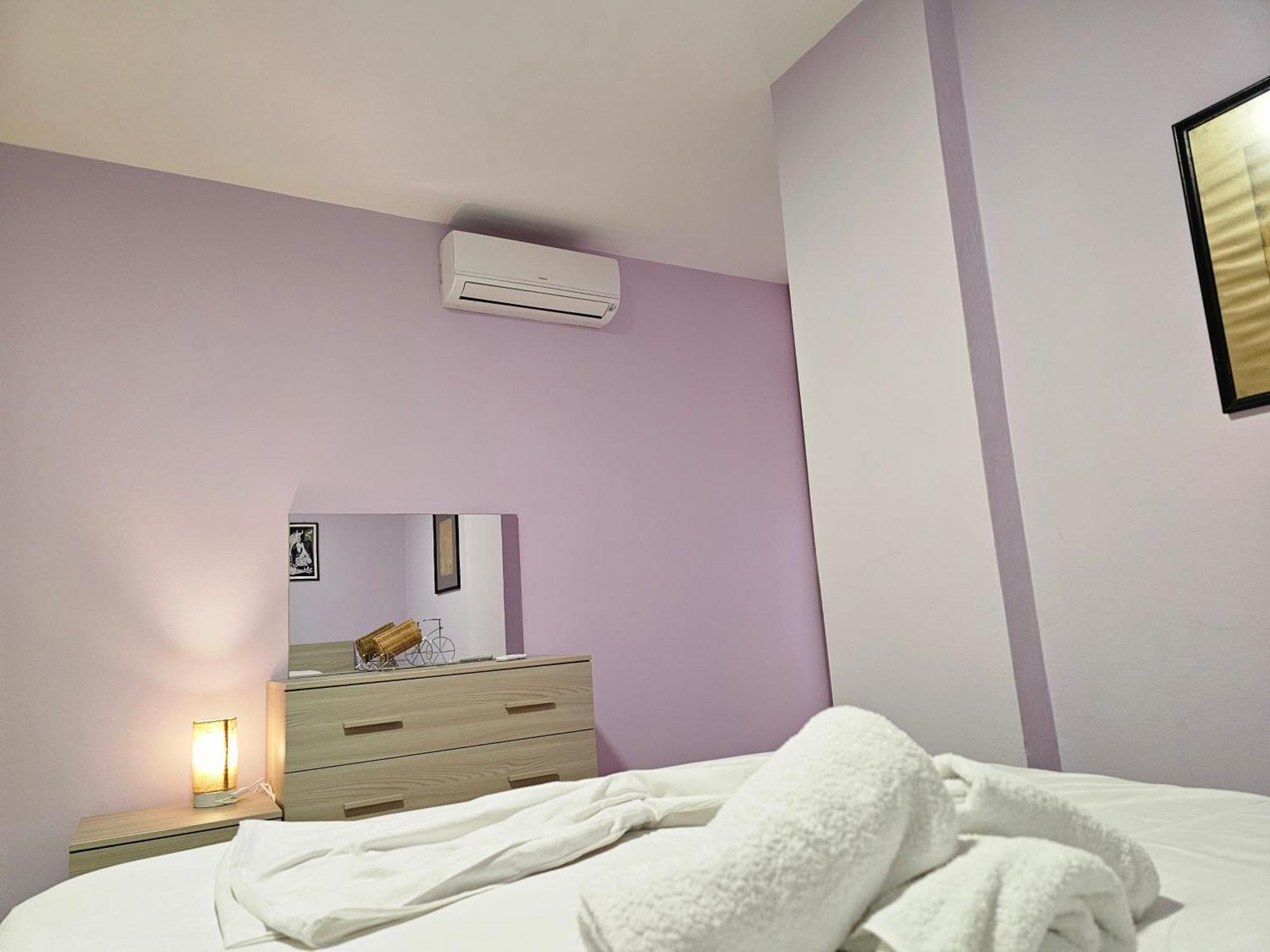 Bral Apartments 8 Two-Bedroom Beachfront ドゥラス エクステリア 写真